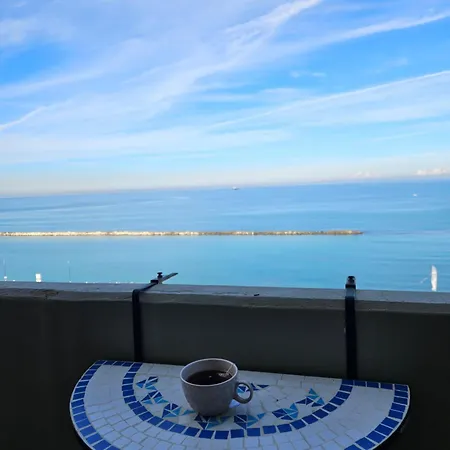 Lägenhet Illeoncavallo - Sea-view Flat With Terrace