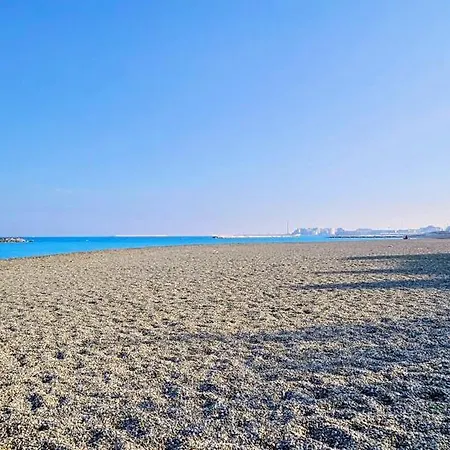 Апартаменти Illeoncavallo - Sea-view Flat With Terrace Барі