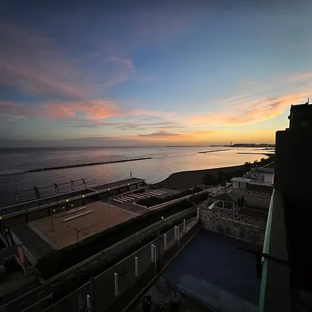 Apartamento Illeoncavallo - Sea-view Flat With Terrace Bari